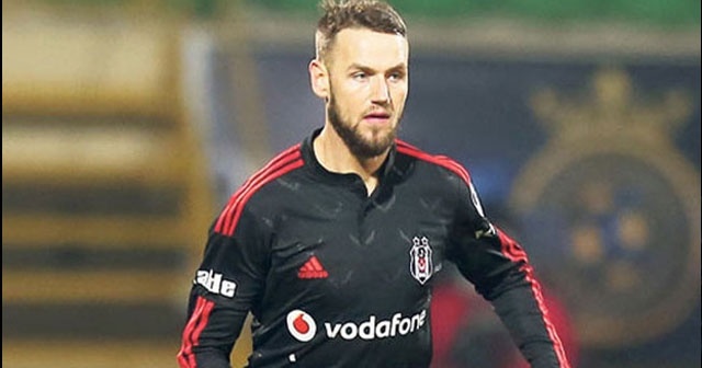 Beşiktaş&#039;ta ilk ayrılık