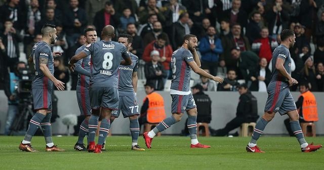 Beşiktaş, Vodafone Park&#039;taki 100. golünü kutladı