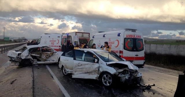 Bursa'da zincirleme facia: 2 ölü, 8 yaralı