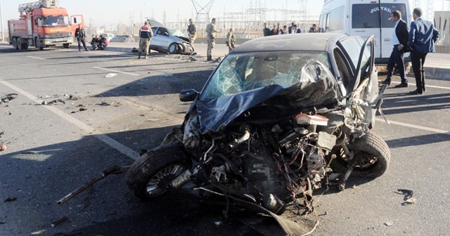 Cizre&#039;de trafik kazası: 1 ölü, 4 yaralı