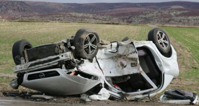 Eskişehir'de trafik kazası, 3 kişi hayatını kaybetti