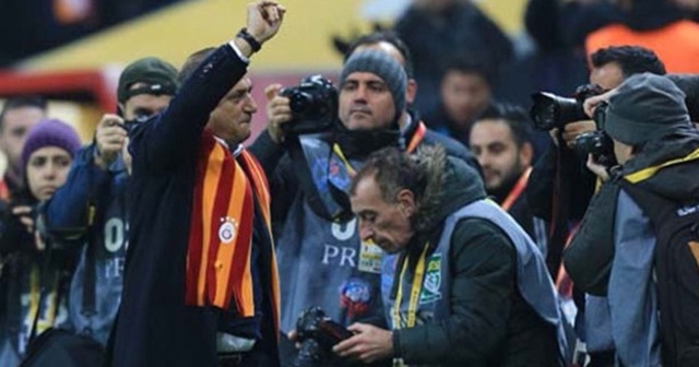 Fatih Terim&#039;le birlikte o isimler de tribüne döndü