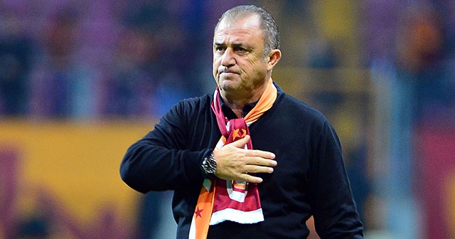 Fatih Terim tribünlere kayıtsız kalmadı