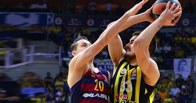 Fenerbahçe Doğuş, Barcelona deplasmanında