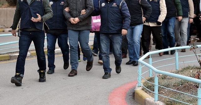 FETÖ&#039;nün &#039;evlendirme sorumluları&#039;na operasyon: 106 gözaltı kararı