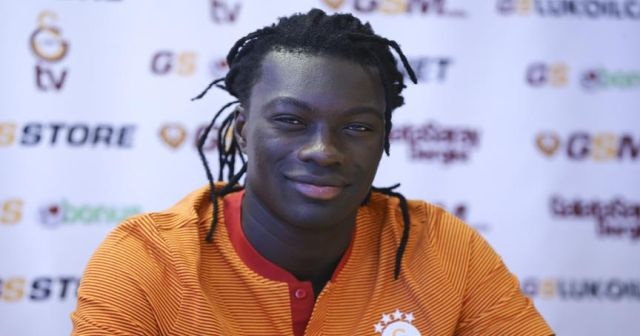 Fransa, Gomis'in performansını konuşuyor