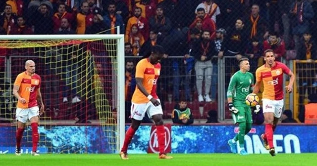 Galatasaray’da 6 futbolcuya izin