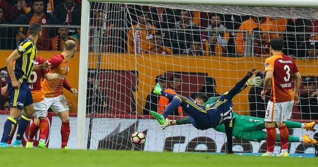 Galatasaray derbilerde kayıp