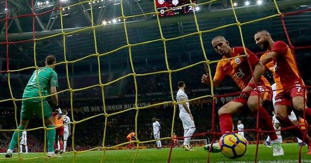 Galatasaray geri adım atmıyor