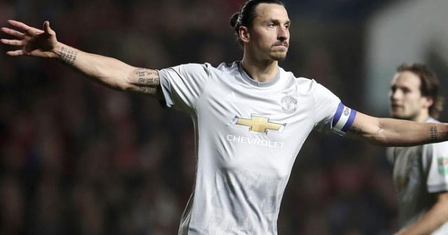 Ibrahimovic bir ay yok