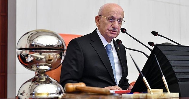 İsmail Kahraman: Türkiye&#039;de hiç kimse bir filoya secde etmez