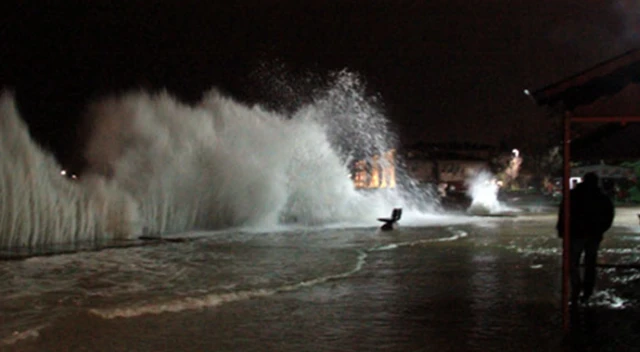 İstanbul’da gece boyunca lodos etkili oldu