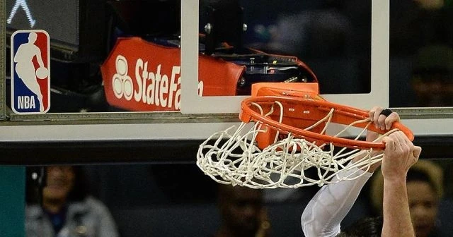 Mavericks, Raptors'ın serisini bitirdi