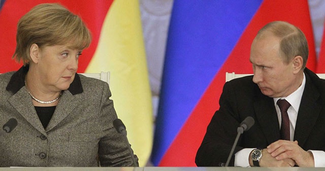 Merkel ve Putin telefonda görüştü