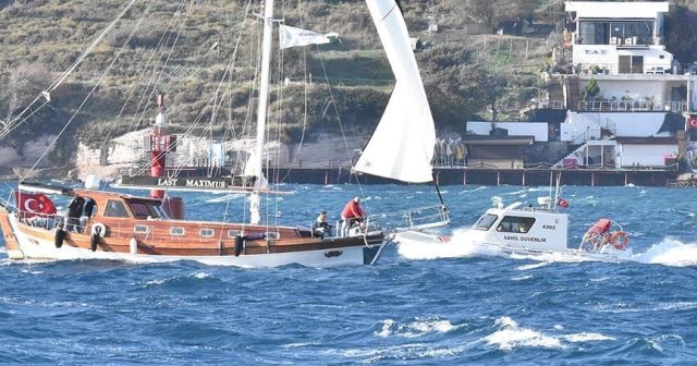 Muğla&#039;da fırtınanın sürüklediği teknedeki 8 kişi kurtarıldı