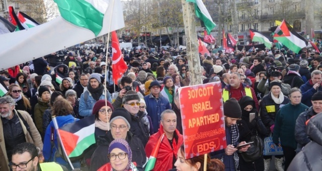 Paris&#039;te Kudüs protestosu