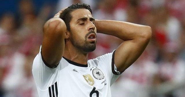 Sami Khedira&#039;dan saçlarını düzelten FIFA 18’e teşekkür