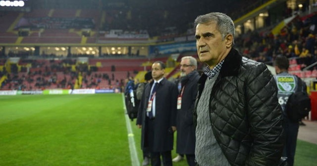 Şenol Güneş: &#039;Sanki 10 kişi kalan bizdik&#039;