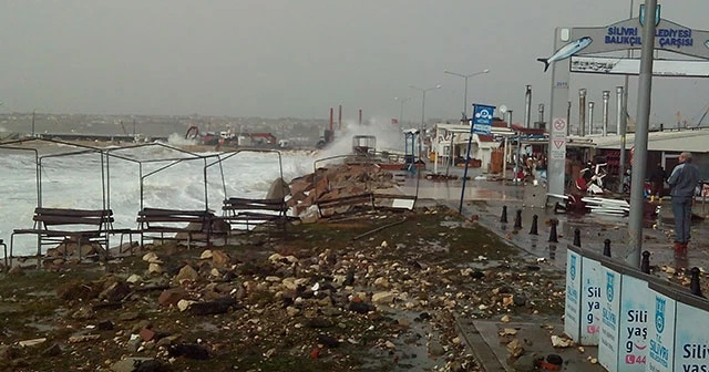 Silivri&#039;de lodos tekneleri vurdu