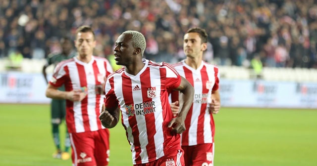 Sivasspor&#039;un vazgeçilmezi Arouna Kone oldu