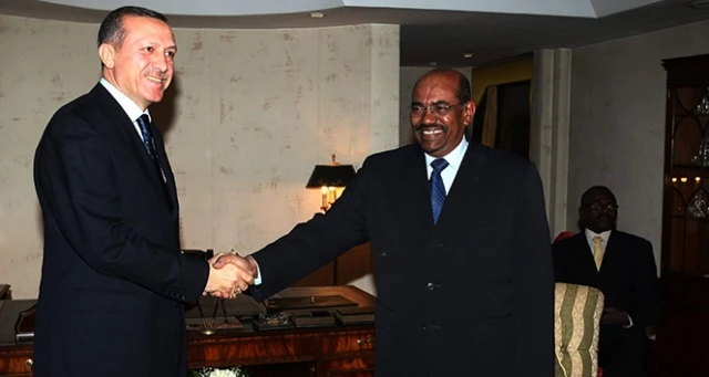 Sudanlılar Cumhurbaşkanı Erdoğan'ı karşılamaya hazırlanıyor