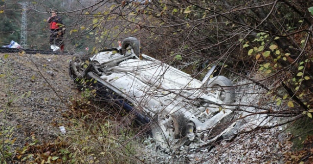 Ters dönen otomobilden sağ çıktılar