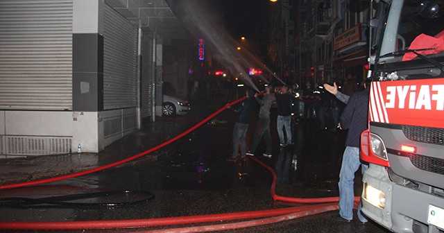 Yangını vatandaş, polis ve itfaiye ekipleri söndürdü