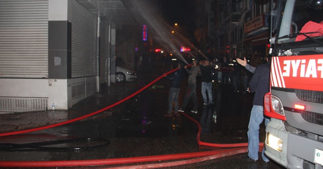 Yangını vatandaş, polis ve itfaiye ekipleri söndürdü