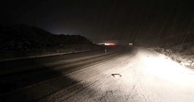 Zonguldak-Ankara karayolunda kar etkili oldu