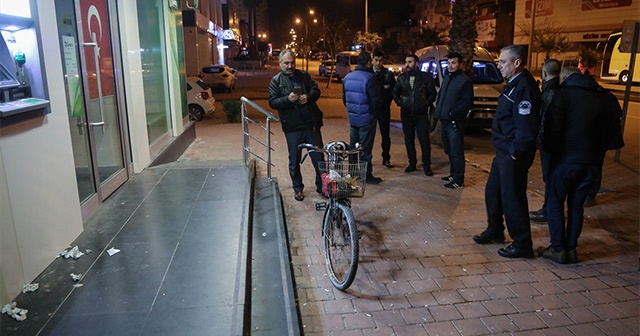 Adana&#039;da bisikletle banka soygunu girişimi