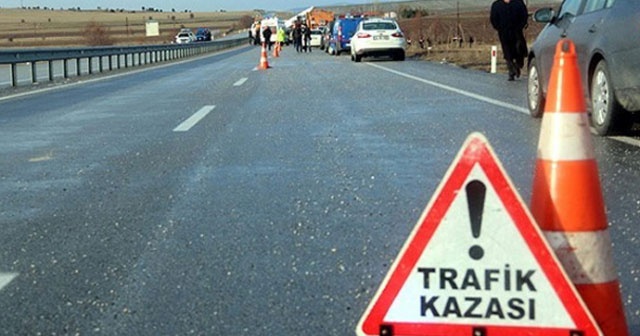 Adana&#039;da trafik kazası: 8 yaralı