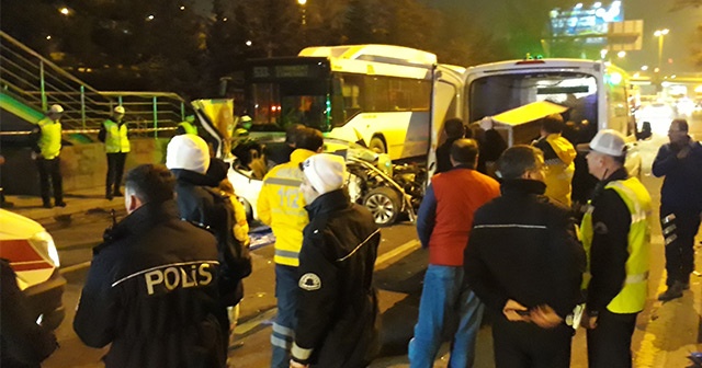 Ankara&#039;da zincirleme trafik kazası: 2 ölü, 2 yaralı