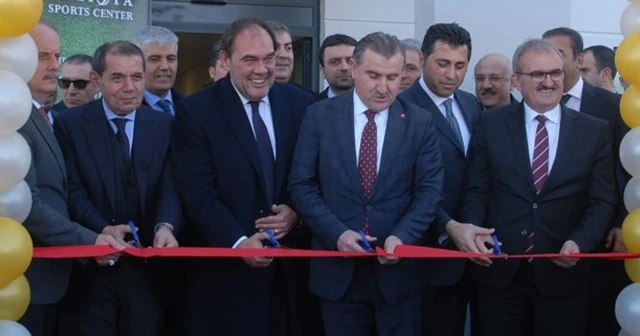 Bakan Bak dev tesisin açılışını yaptı