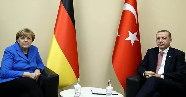 Bakan Çavuşoğlu: Erdoğan Merkel&#039;i davet edecek