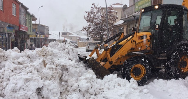 Bingöl’de kar 70 köy yolunu ulaşıma kapattı