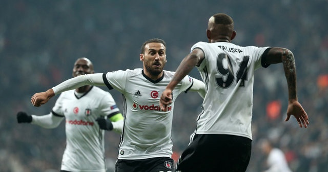 Cenk Tosun&#039;a tebrik mesajı yağdı