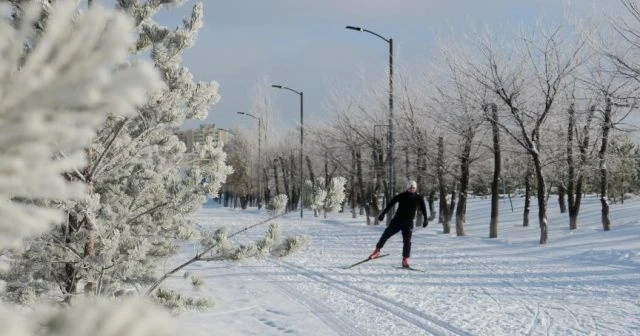 Eksi 40 derecede spor yapıyorlar