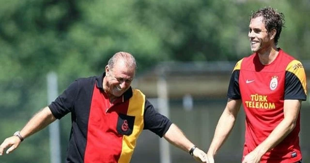 Elmander futbolu bıraktığını açıkladı