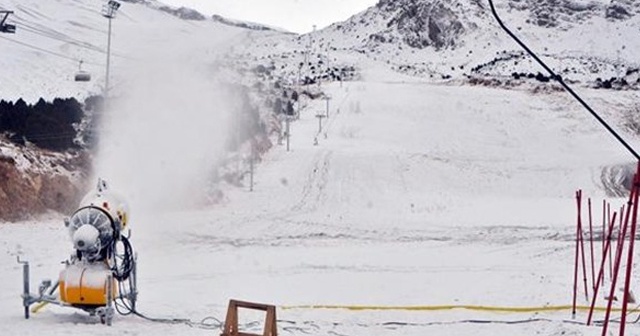 Erzincan’da kayak sezonu açılamadı