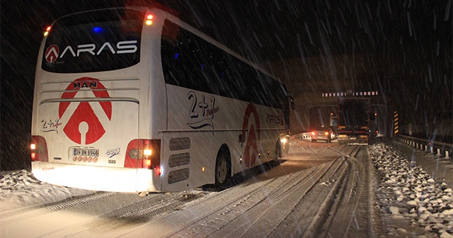 Erzincan-Sivas karayolu ulaşıma kapandı