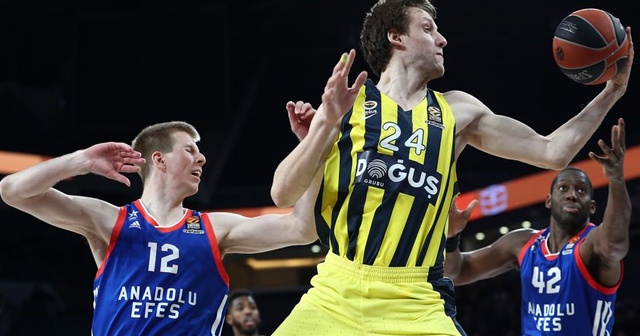 Euroleague&#039;deki Türk derbisinde kazanan F.Bahçe