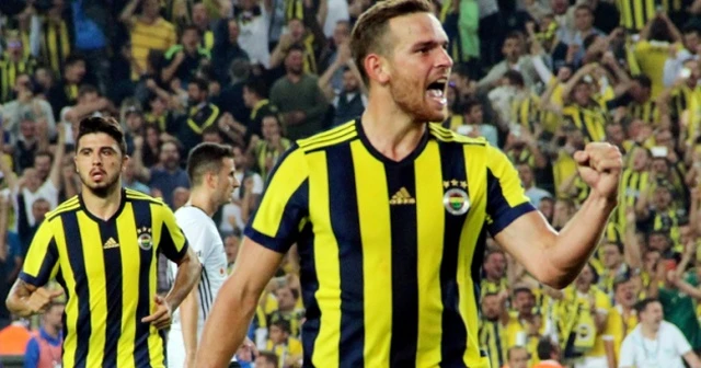 F.Bahçe'ye şok! Janssen 6 hafta yok