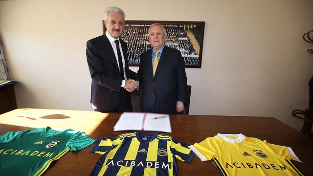 Fenerbahçe&#039;nin forma sponsoru Acıbadem oldu