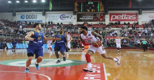 FIBA Basketbol Şampiyonlar Ligi: Pınar Karşıyaka: 85 - Ewe Baskets Oldenburg: 86