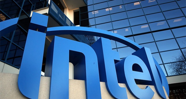 Intel&#039;in dördüncü çeyrek geliri arttı