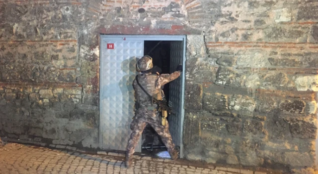 İstanbul'da gece yarısı narkotik operasyonu