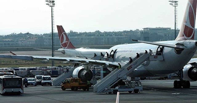 Kabin basıncı düşen THY uçağı geri döndü