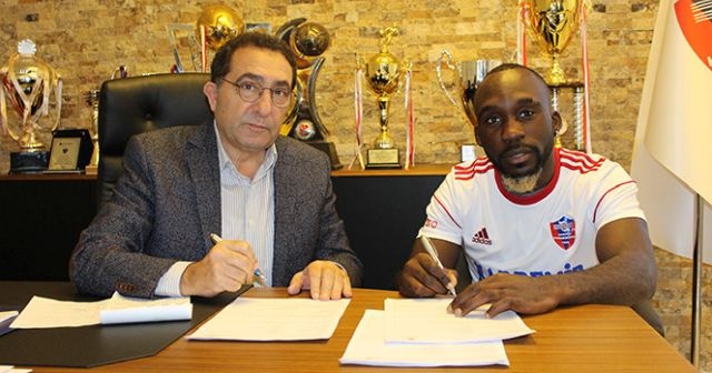 Karabükspor Kage ile 1,5 yıllık sözleşme imzaladı