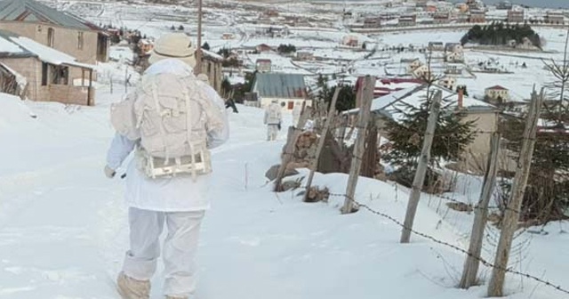 Karadeniz&#039;de PKK&#039;lı teröristin teslim olduğu anın görüntüleri ortaya çıktı