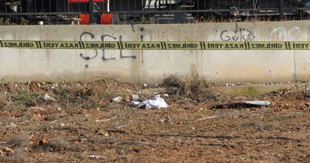 Konya&#039;da bomba sanılan bezin içerisinde ölü kedi bulundu